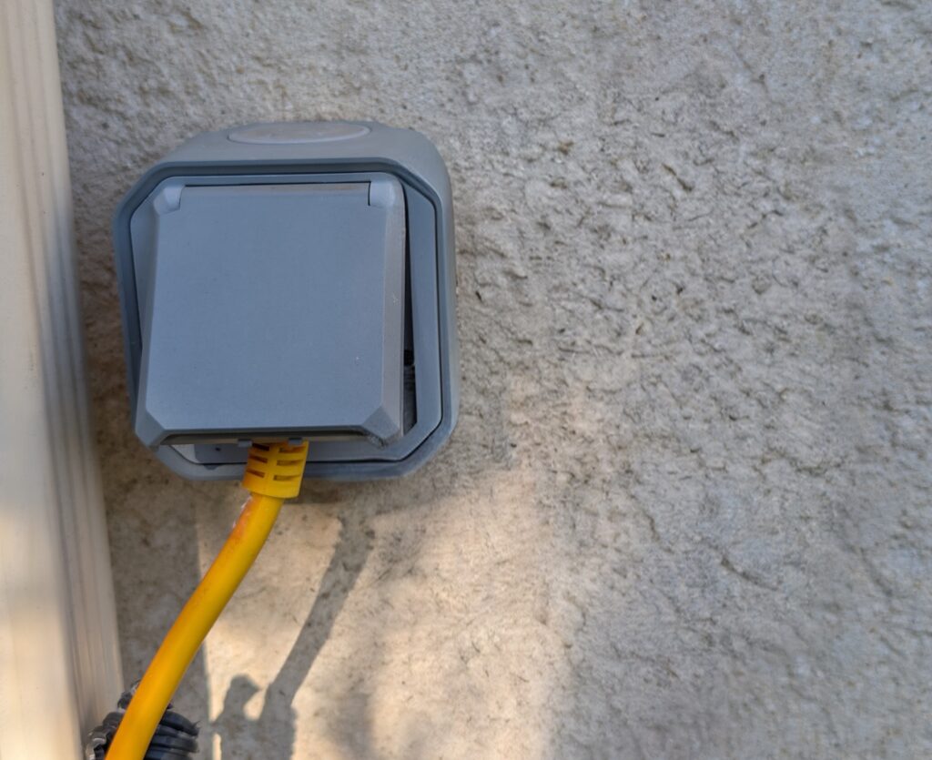 installation prise à Frières-Faillouël — intervention électricien Frières-Faillouël